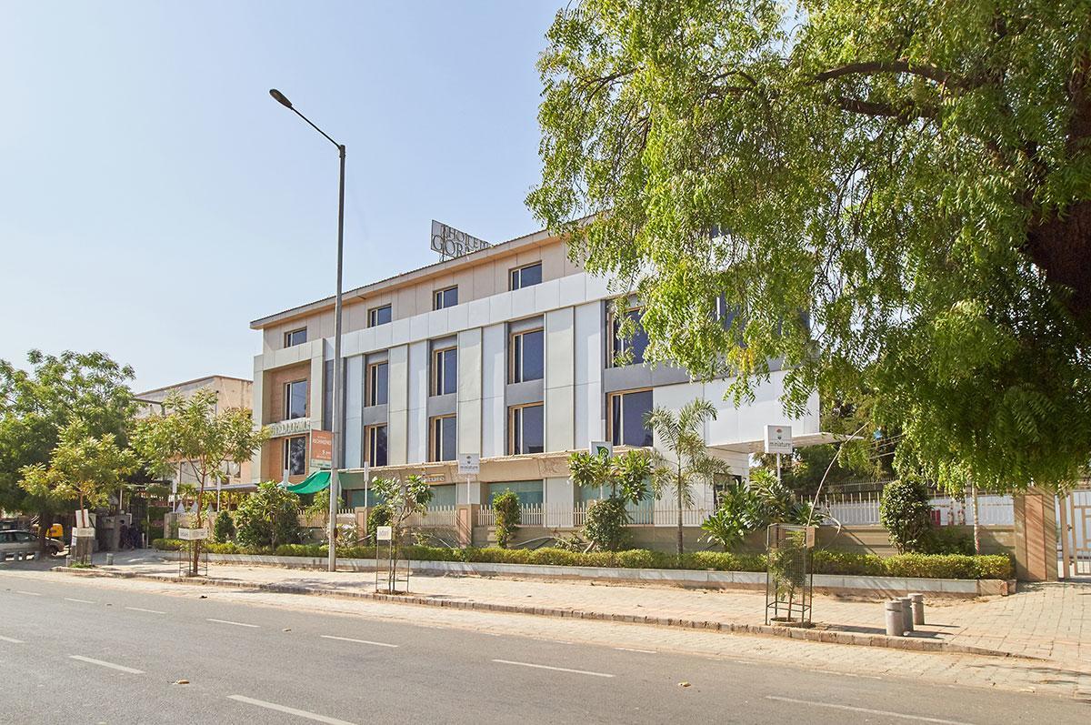 אחמדאבאד Hotel Gormoh מראה חיצוני תמונה